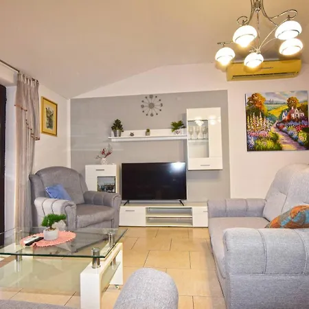 Appartement Levak 2