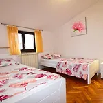 Levak 2 * Pula